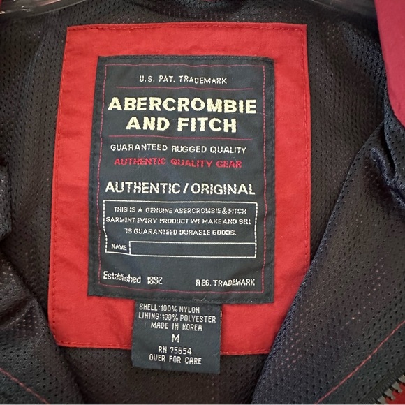 ABERCROMBIE & FITCH | Y2K Rugged Quality Gear Nylon Vest - Size M - Picture 3 of 5